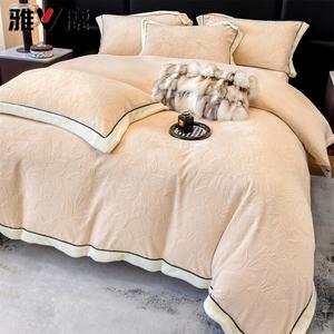 Yalu Комплект постельного белья 2.0м, 4 предмета (пододеяльник 220*240см), молочный бархат, цвет молочный кофе