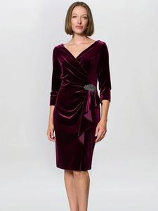 Платье-футляр миди с v-образным вырезом и рукавом три четверти Gina Bacconi