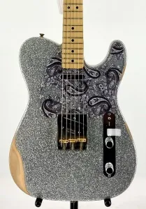 Fender Brad Paisley Road Worn Telecaster Silver Sparkle Серийный номер MX22065042