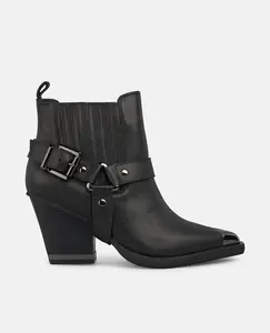 Женские ботильоны на широком каблуке с пряжкой и заостренным носком Alma en Pena, черный