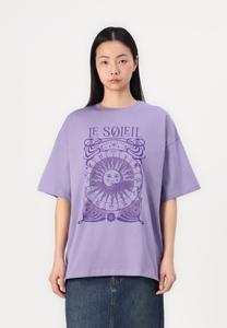 Футболка с принтом Even&Odd, фиолетовый