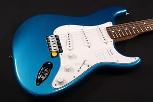 Fender Standard Stratocaster с грифом из лавра, белым пикгардом, цвет Aqua Marine Metallic 337
