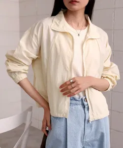 Нейлоновая куртка на молнии