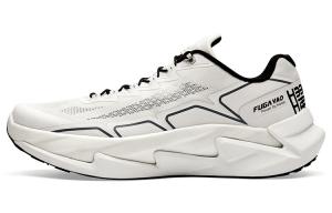 Мужские треккинговые туфли KAILAS FUGA низкие белые