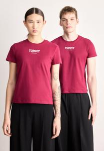 Футболка Tommy Jeans ESSENTIAL LOGO TEE UNISEX, Lavish Cerise/Blue Denim