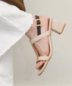 Босоножки на массивном каблуке в сочетании цветов Angel Alarcon, цвет Iv/C