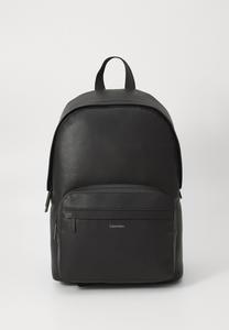 Рюкзак MUST ROUND BACKPACK Calvin Klein, черный