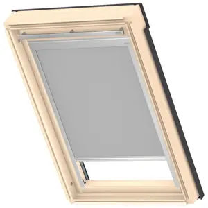 Затемняющая рулонная штора DBL S08 4204 затемняющая, затемнение без сверления в направляющих, алюминиевые направляющие и ручка Velux, серый