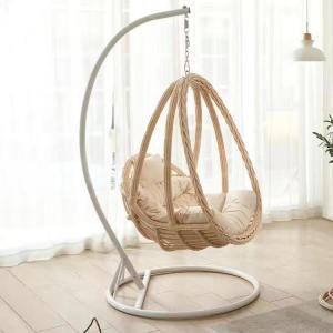 Quanpinwu Подвесное кресло-качалка из ротанга для дома и улицы, бежевое, с подушкой и ковриком
