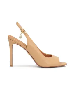 Кожаные босоножки на каблуке и закрытых боках. Kazar, бежевый