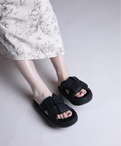 Сандалии с перекрестными ремешками