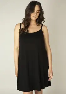 Платье-сарафан Base Level Curvy "Alissa", регулируемые бретели, черный