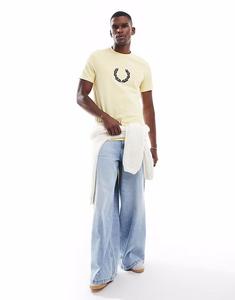 Футболка с графическим принтом Fred Perry желтого цвета