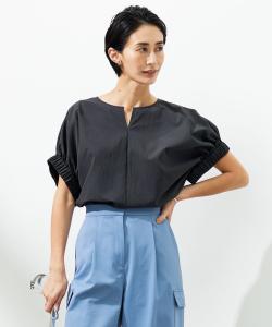 Блузка в винтажном стиле из крученой ткани.