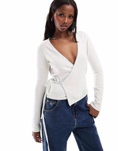 Топ Daisy Street pointelle wrap over top in cream