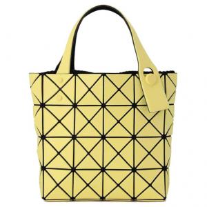 ISSEY MIYAKE Маленькая квадратная сумка из поливинилхлорида женская желтая