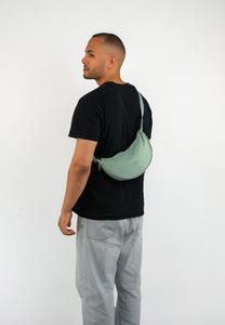 Сумка через плечо SOLVEIG SMALL HALF MOON Larkson, мята