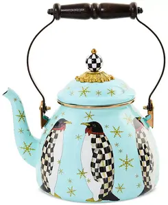 Эмалированный чайник Penguin Parade объемом 2 кварты Mackenzie-Childs, multi