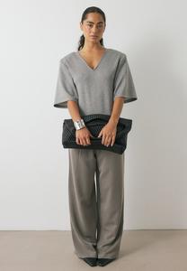 Футболка NA-KD SHARP SHOULDER, Grey