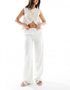 Спортивные брюки Pull&Bear в деревенском стиле белого цвета
