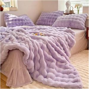 ADovz Комплект постельного белья Adovz Super Fluffy с имитацией кроличьего меха