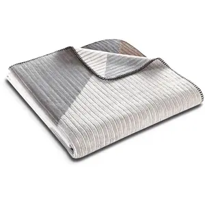 Плед для дома Feel с красивой структурой высокой-низкой текстуры, сделано в Германии Biederlack, Braun-grau-natur