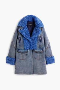 Гибридное пальто из денима и меха