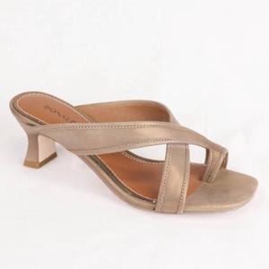 Женские туфли-лодочки на киттене в светлой бронзе Donald Pliner, бронзовый