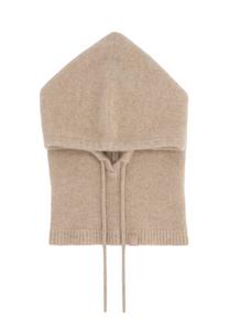 Kazar Шапка в бежевом цвете