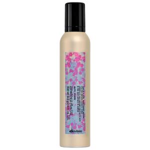 Это увлажняющий мусс для кудрявых волос. Davines, 8.45 oz/250 ml