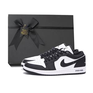 Баскетбольные кроссовки Air 1 Vintage Men Low-Touch Black White Jordan