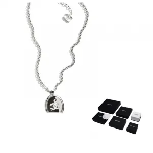 25S металл, смола ожерелья унисекс silver CHANEL, серебряный