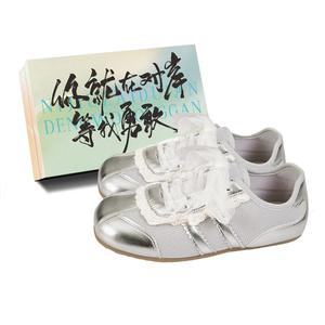 JimiXiong Дышащие женские скейтерские кеды лоу-топ Silver с коробкой, цвет Silver+Shoe Box