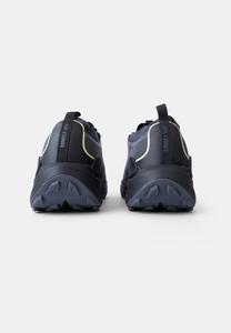 Кроссовки Bata, серый