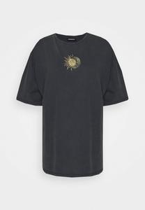 Футболка с принтом Even&Odd, черный