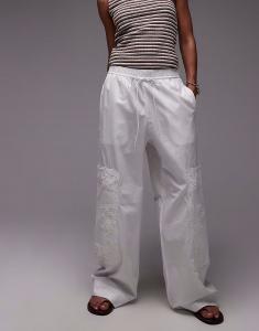 Брюки ARKET из чистого хлопка прямого кроя с вышивкой белого цвета