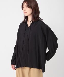 Блузка с объемными рукавами спереди