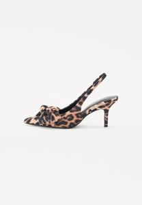 Туфли на каблуке ATHEENA  Call it Spring, коричневый