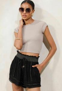 Шорты PETITE Lipsy, черный