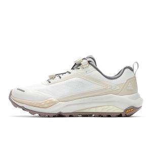 Кроссовки для активного отдыха женские с низким верхом белые/бежевые Fila