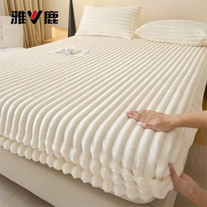 Yalu Простыня на резинке 200х220 см, молочный вельвет, искусственный кроличий мех