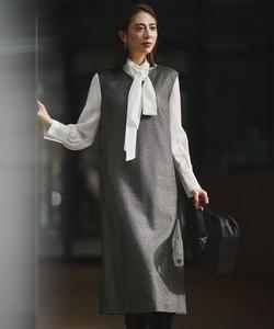 Платье из легкой шерсти, которое можно стирать.