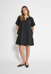 Повседневное платье GEORGIA Desires, черный