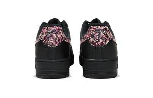 Обувь для скейтбординга Nike Air Force 1 унисекс, Black powder splashes ink