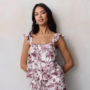 Женская майка с пуговицами спереди и оборками на плечах Lc Lauren Conrad, цвет plum tropical toile