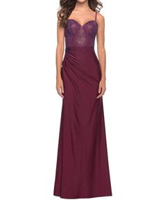 Платье для выпускного Sweetheart в цвете темная ягода La Femme, Dark Berry