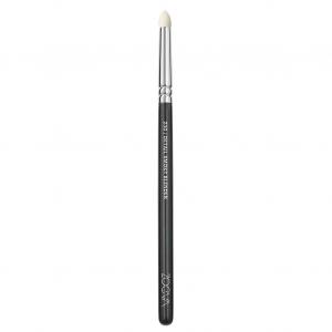 Кисть для теней 230 detail smoky blender Zoeva, количество 1 шт.