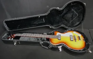Hofner Бас-клуб для правшей Ignition HI-CB-PE-SB с новым жестким футляром Hofner