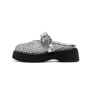 ST&SAT Закрытые тапочки женские серебристые, цвет Silver