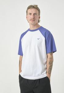 Футболка с принтом BOXY LIGULL COLLEGE Cleptomanicx, синий